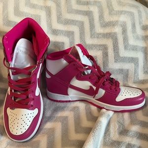 Dunks ‘pink prime’